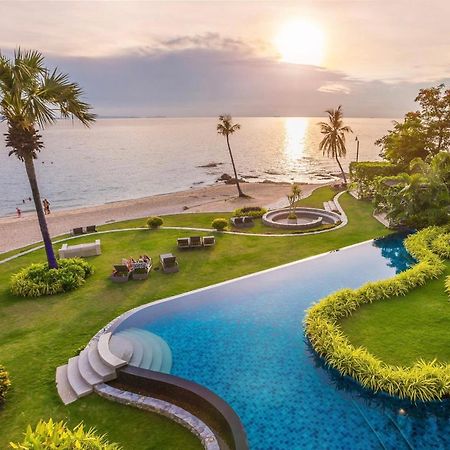 Luxurious Beachfront Pattaya Exteriör bild