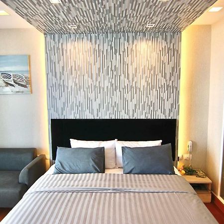 Luxurious Beachfront Pattaya Exteriör bild