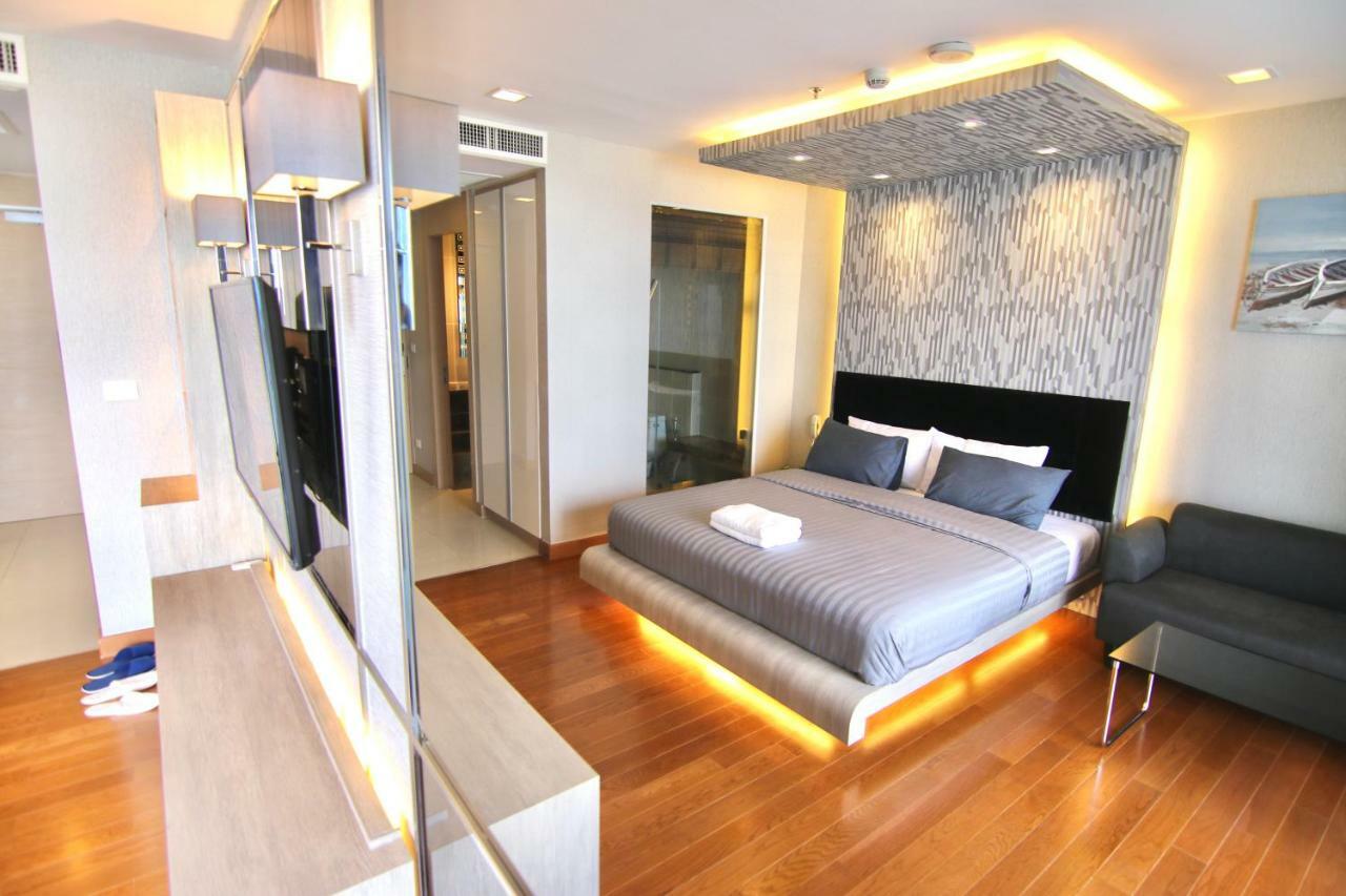Luxurious Beachfront Pattaya Exteriör bild